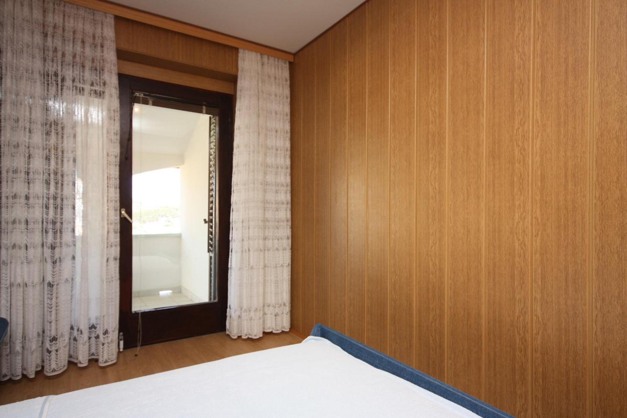Apartments For Families With Children Lopar, Rab - 10402 Room photo
